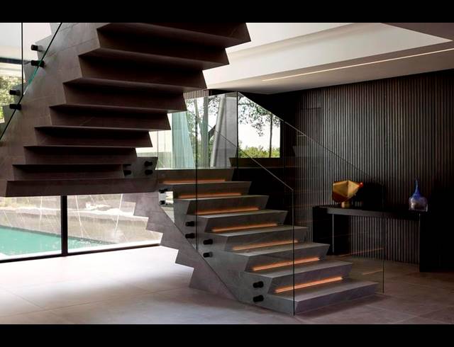 4 BEDROOM HOUSE FOR SALE IN KHYBER ROCK